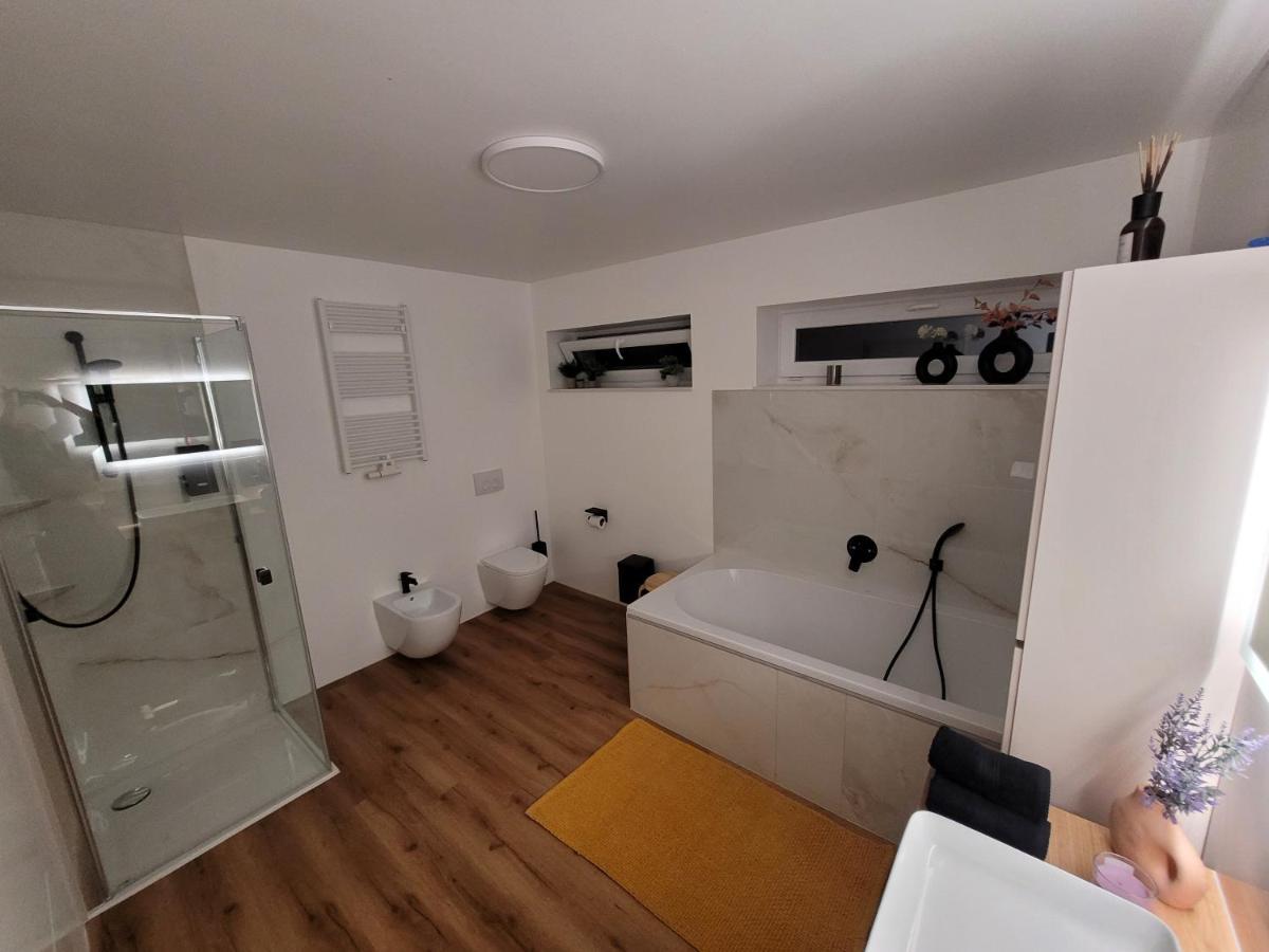 Ferienwohnung Nachtigall 2 Bad Hersfeld Luaran gambar